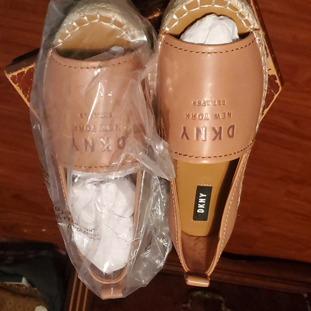 Dkny easy were  in Tan
